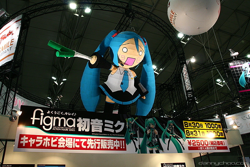 Suzuka 03 The miku car seems to be so popular! ^w^